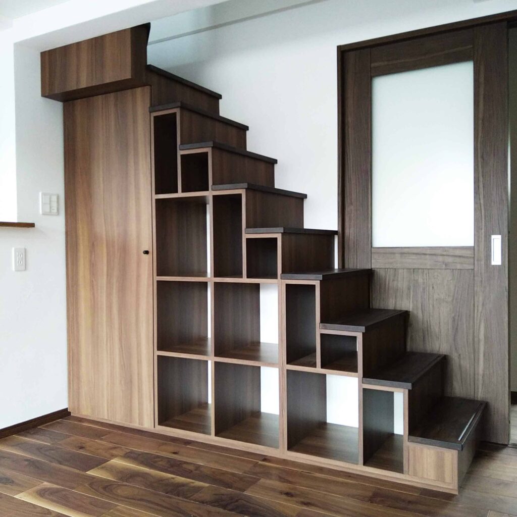 造作階段収納製作
